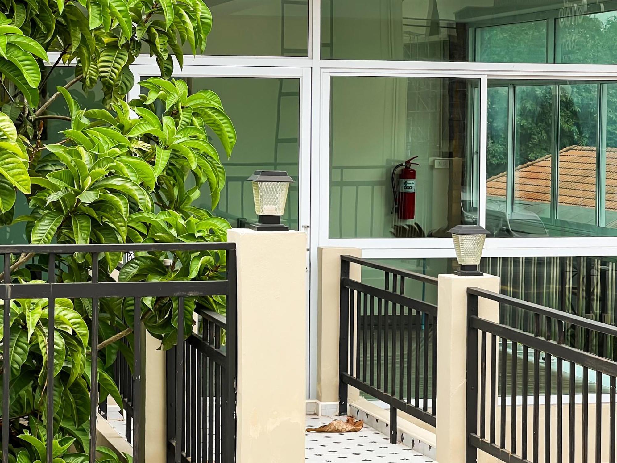 Tachang Airport Hotel ハートヤイ エクステリア 写真